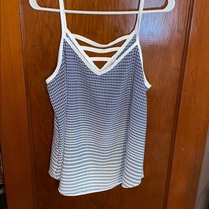 Pixely V neck tank